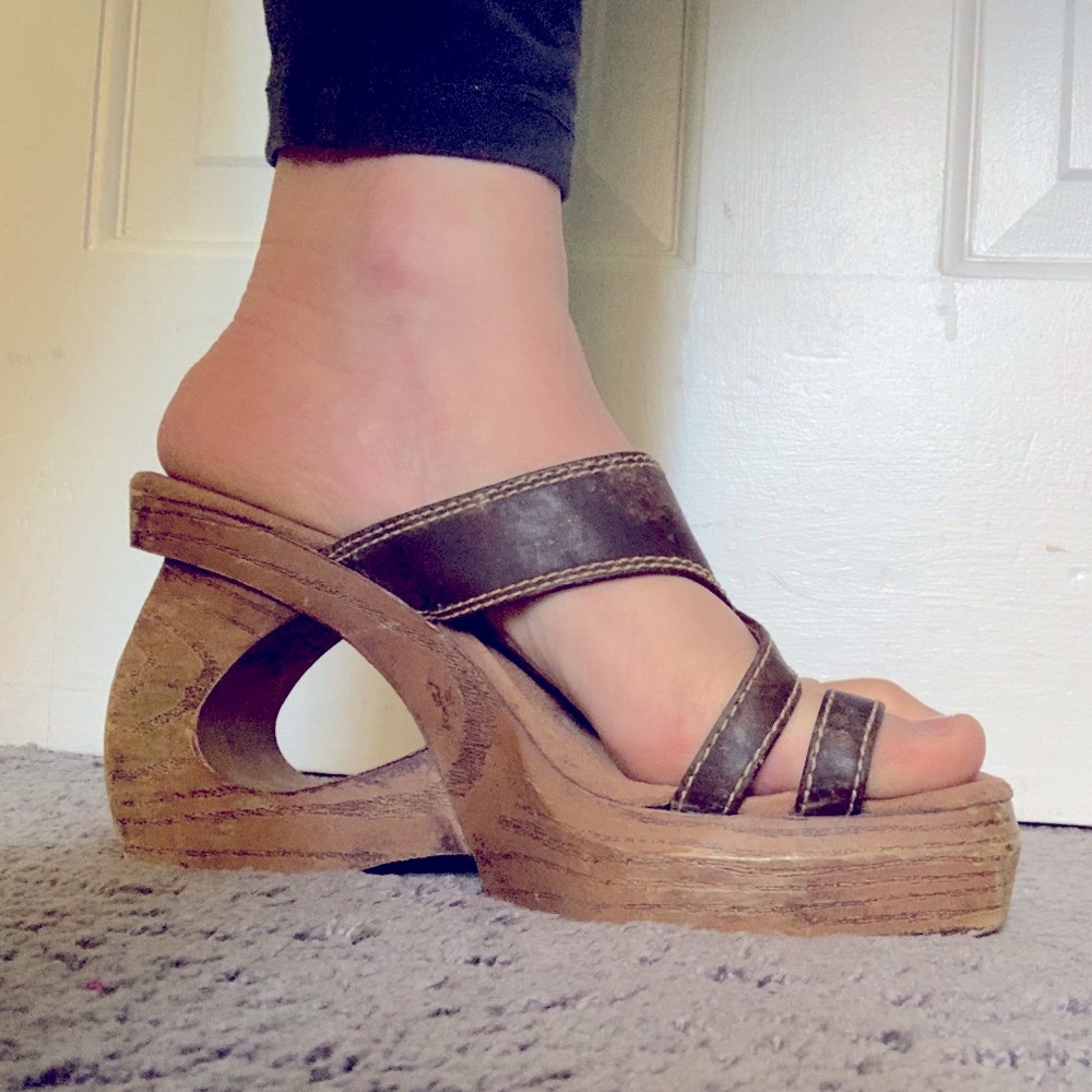Cute vintage wedge platform sandals